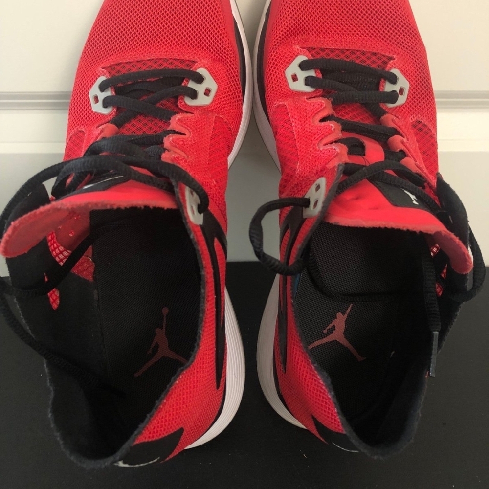 Jordan 89 Racer Toro Bravo Running Shoes - Picture 3 of 7